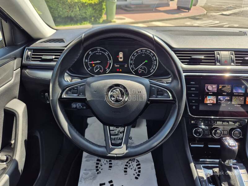 Škoda Superb REZERVISAN