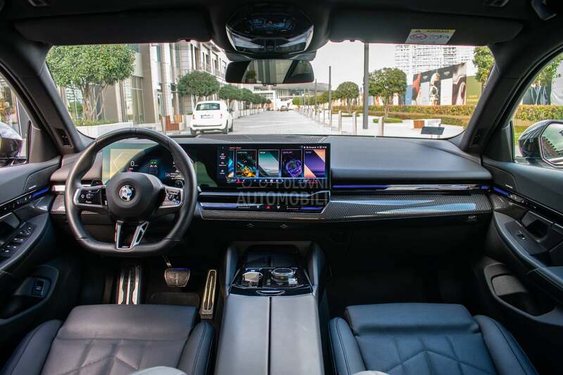 BMW 520 D PANO/ICONIC GLOW