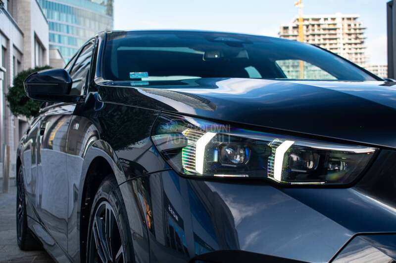 BMW 520 D PANO/ICONIC GLOW