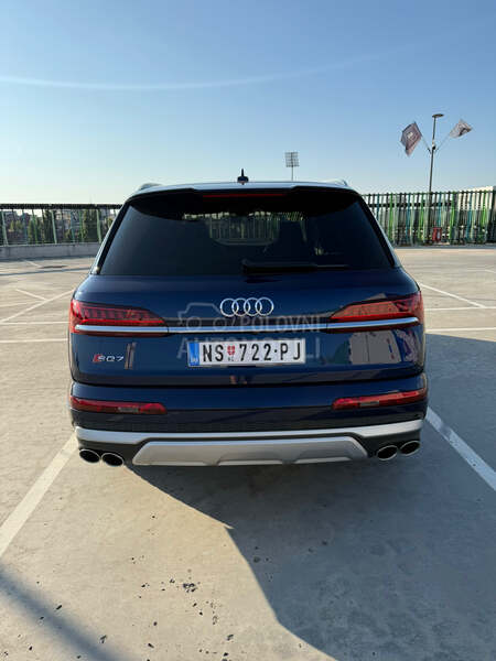 Audi SQ7 Audi SQ7