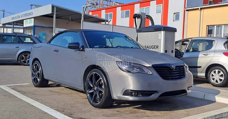Chrysler 200C 1/1