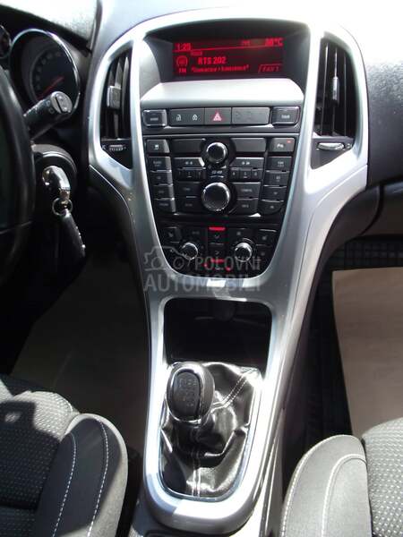 Opel Astra J 1.4 B XE.NON NOV