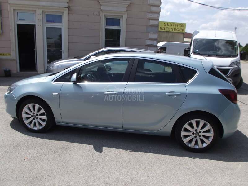 Opel Astra J 1.4 B XE.NON NOV