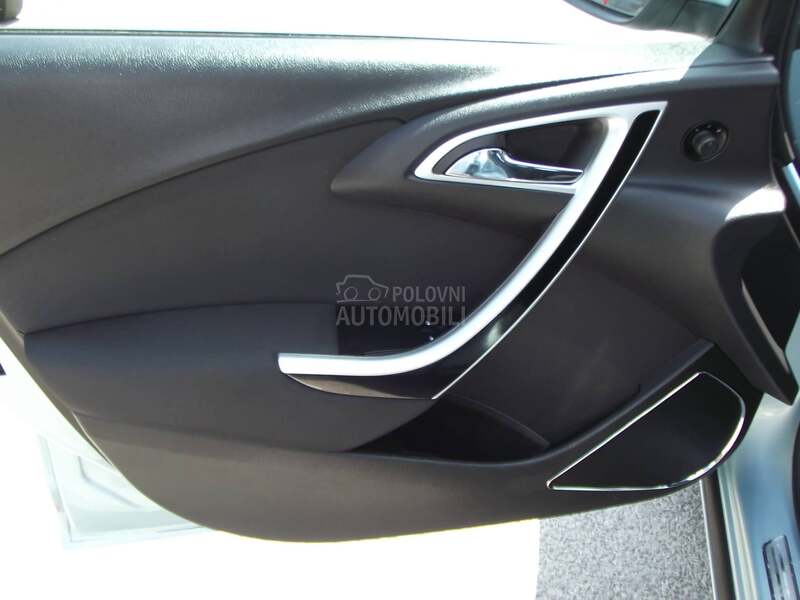 Opel Astra J 1.4 B XE.NON NOV