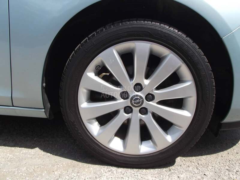 Opel Astra J 1.4 B XE.NON NOV