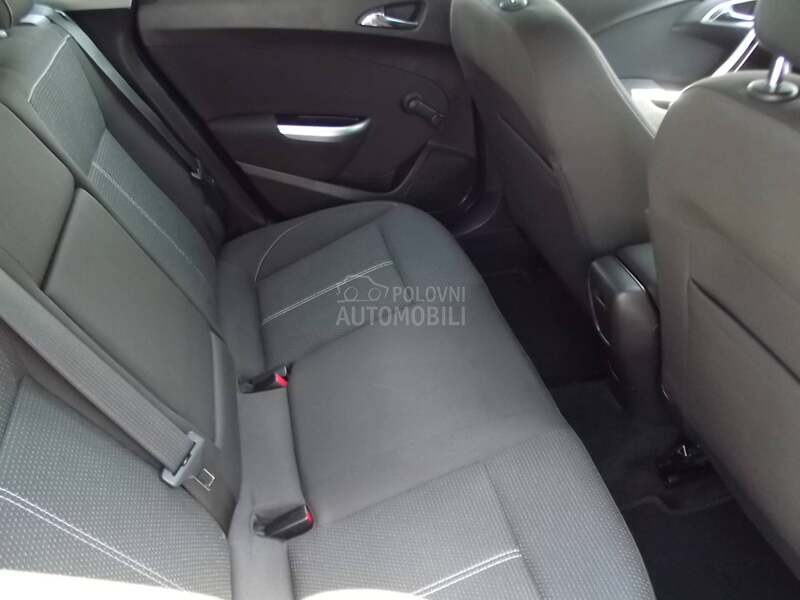 Opel Astra J 1.4 B XE.NON NOV