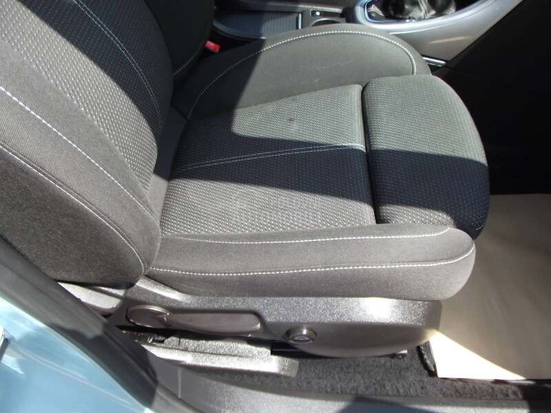Opel Astra J 1.4 B XE.NON NOV
