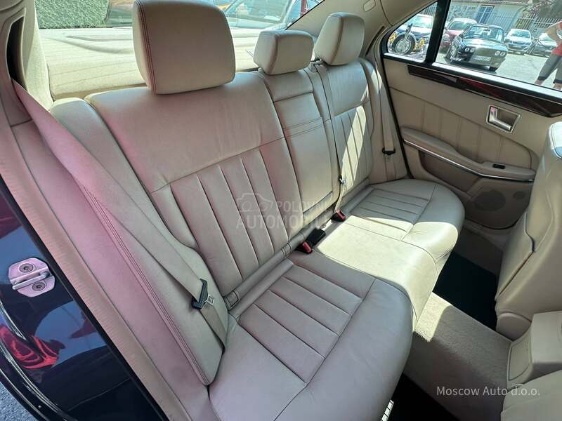 Mercedes Benz E 200 