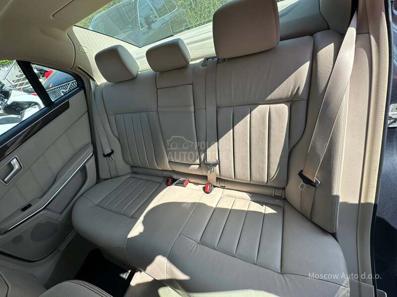 Mercedes Benz E 200 