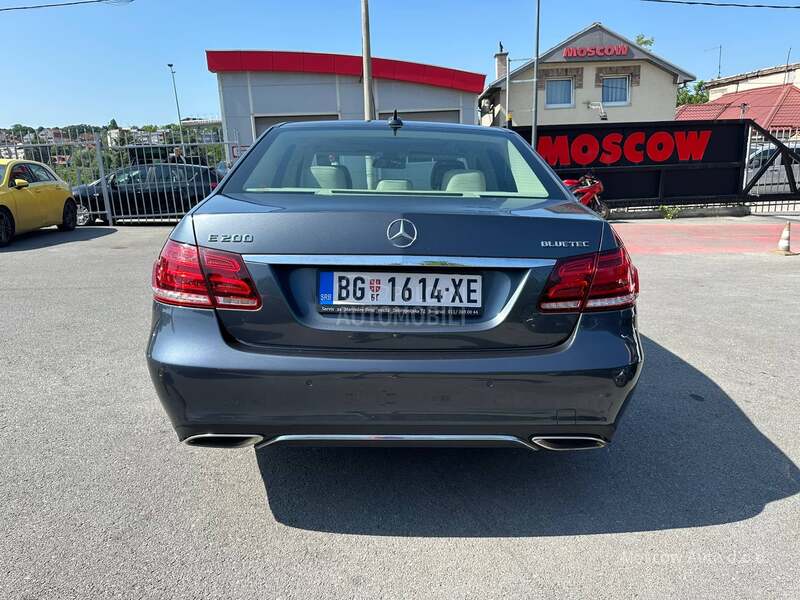 Mercedes Benz E 200 