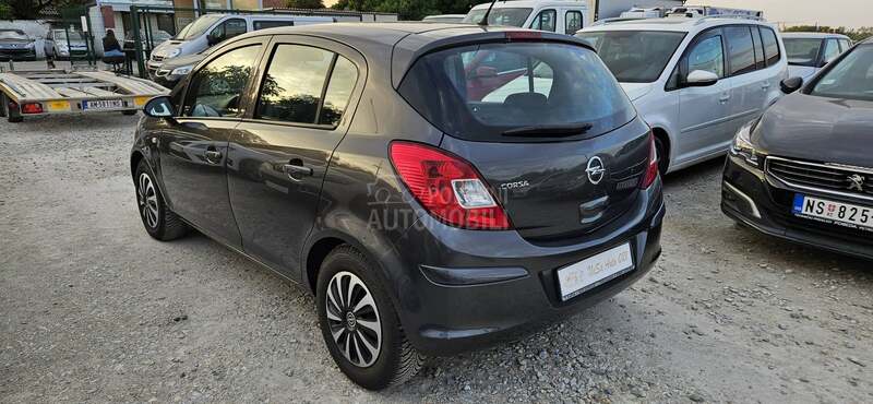 Opel Corsa D 1.2 B