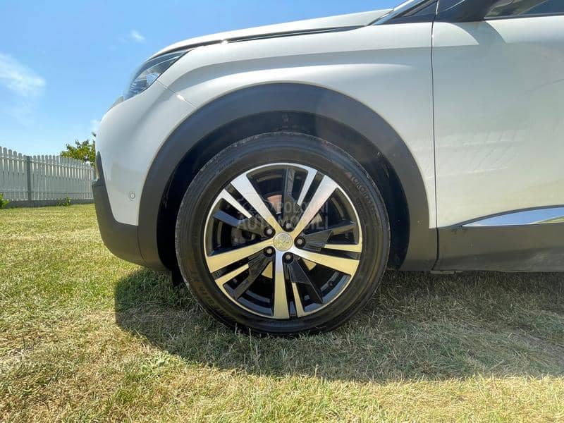 Peugeot 3008 1.6 Allure