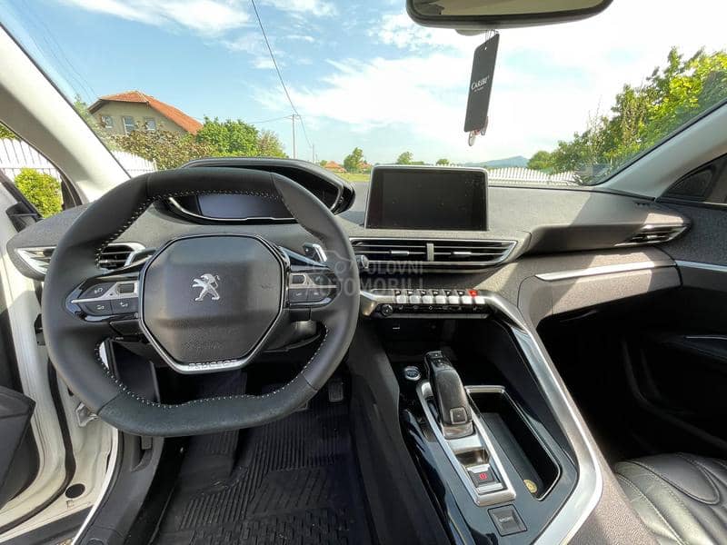 Peugeot 3008 1.6 Allure