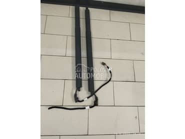 Elektro amortizeri gepeka za Audi Q3 od 2018. do 2023. god.