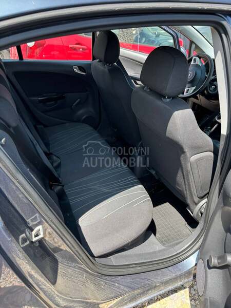 Opel Corsa D 1.2 b e n z i n
