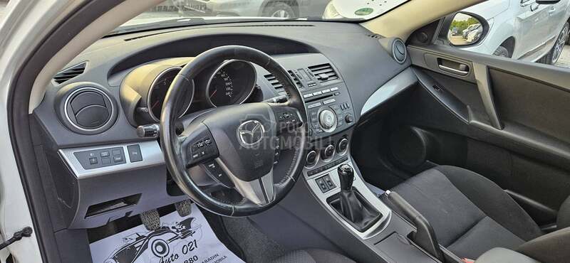 Mazda 3 1.6 B