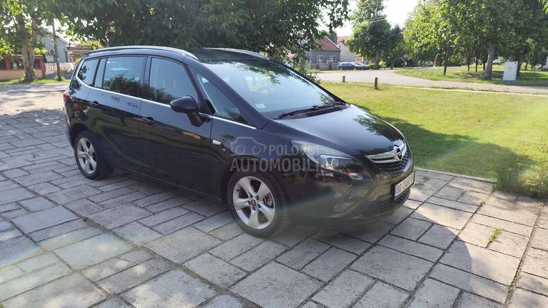 Opel Zafira 