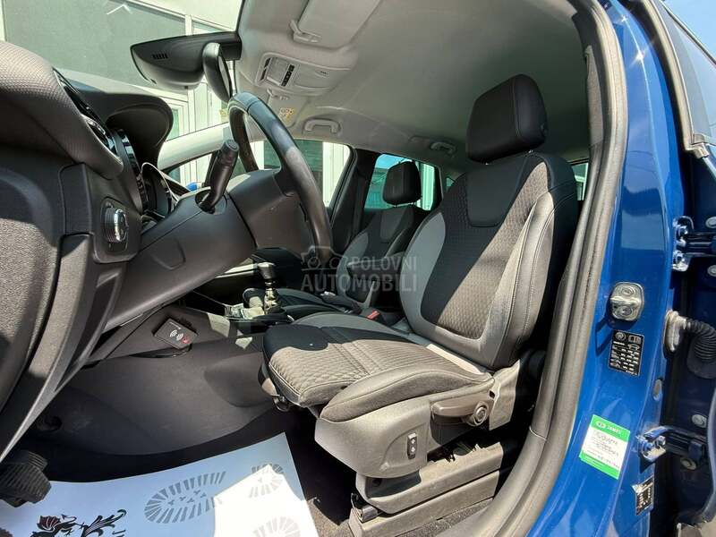 Opel Crossland X  1.2 TURBO INNOVATION
