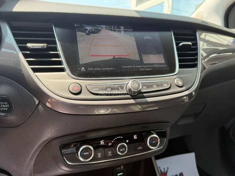 Opel Crossland X  1.2 TURBO INNOVATION