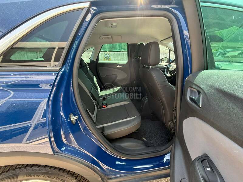 Opel Crossland X  1.2 TURBO INNOVATION