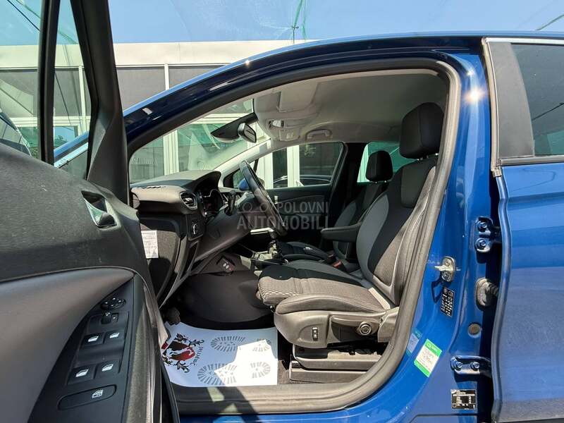 Opel Crossland X  1.2 TURBO INNOVATION