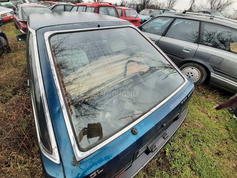 151 liftback z soferka