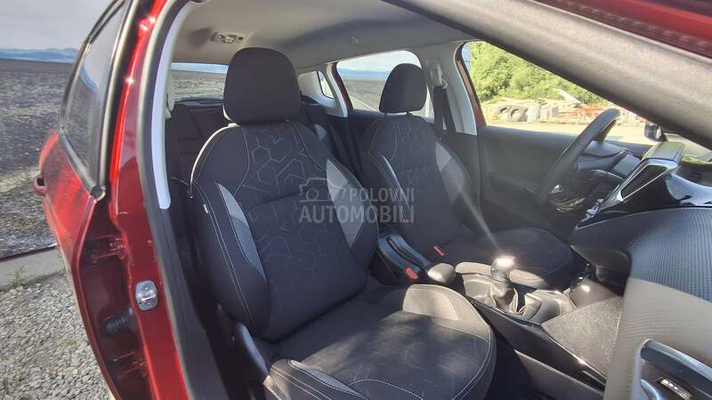 Peugeot 2008 1.5BHDI/K.A.M.E.R.A
