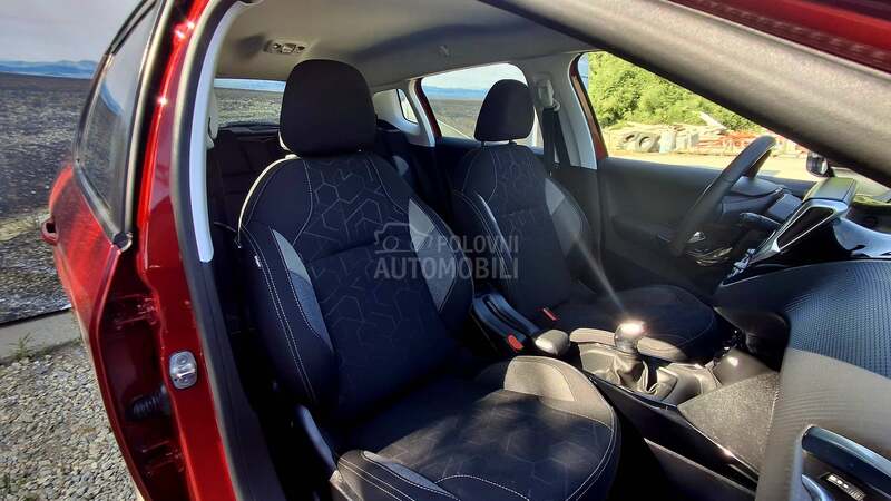 Peugeot 2008 1.5BHDI/K.A.M.E.R.A