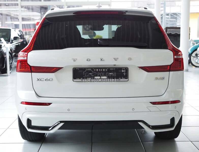 Volvo XC60 B5/ R design/4x4