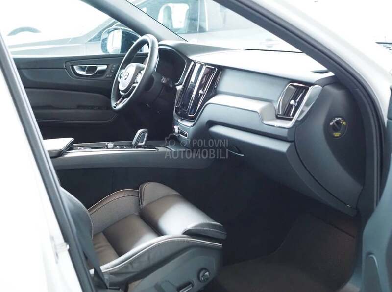Volvo XC60 B5/ R design/4x4