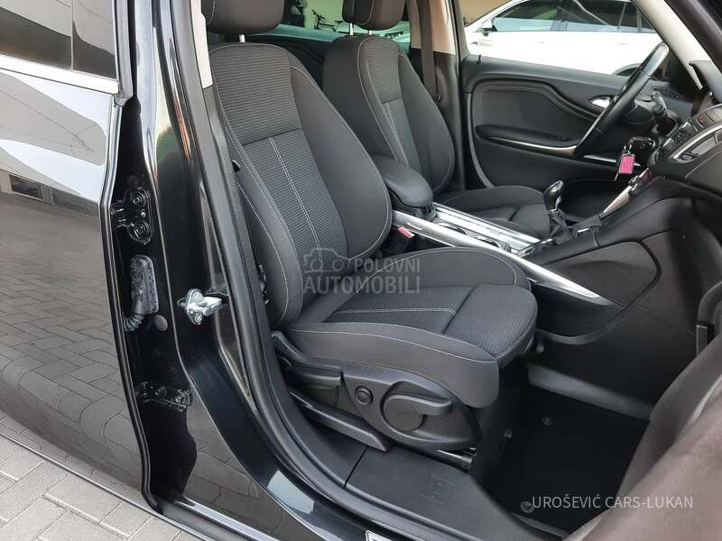 Opel Zafira 7 MESTA 2.0DTH CH