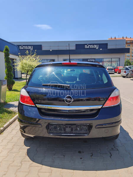 Opel Astra H 1.6