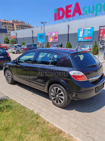 Opel Astra H 1.6