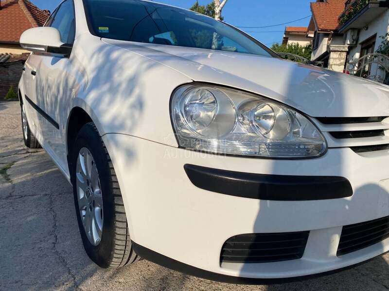 Volkswagen Golf 5 1.9tdi,77kv,N O V