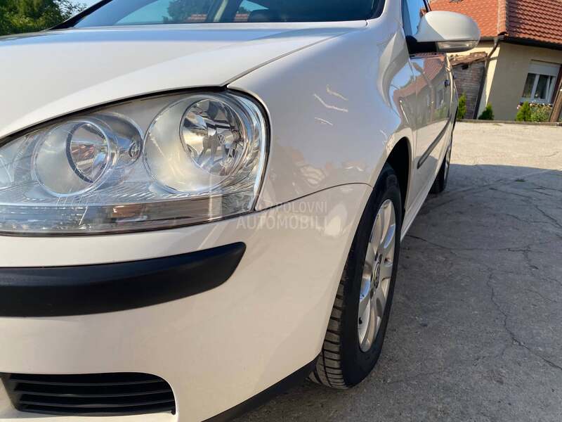Volkswagen Golf 5 1.9tdi,77kv,N O V
