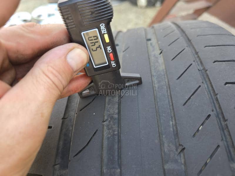 Continental 255/40 R20 Letnja