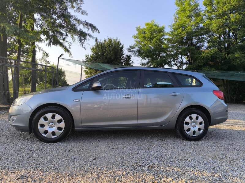 Opel Astra J 1.7 CDTI N A V I