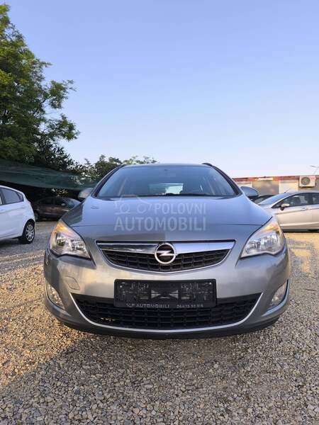 Opel Astra J 1.7 CDTI N A V I