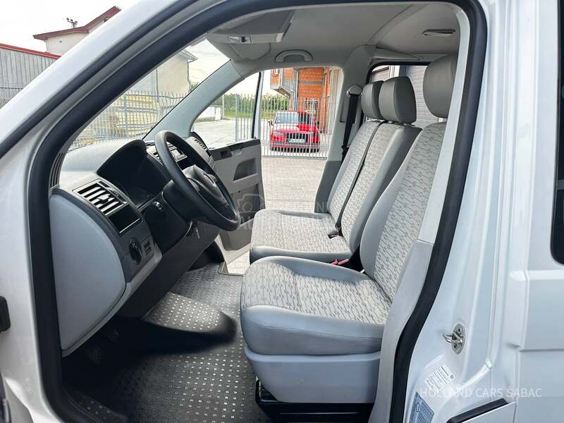 Volkswagen Transporter T5 2.0 TDI