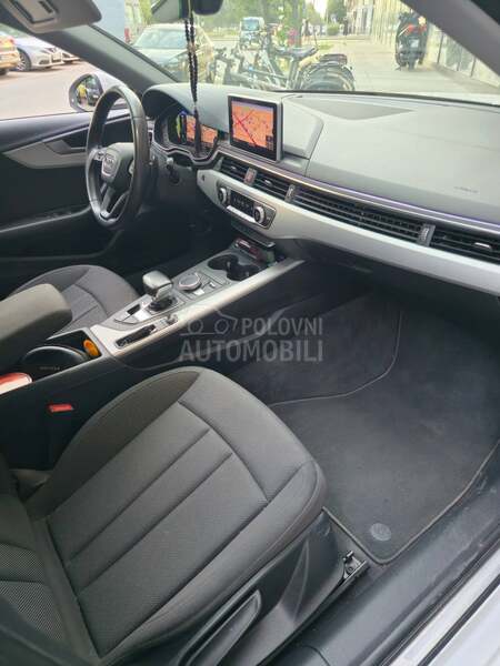 Audi A4 VIRTUAL S TRONIC