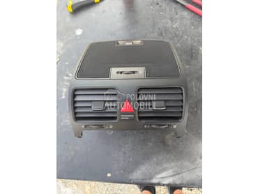 Središnja konzola za Volkswagen Golf 5 od 2004. do 2010. god.