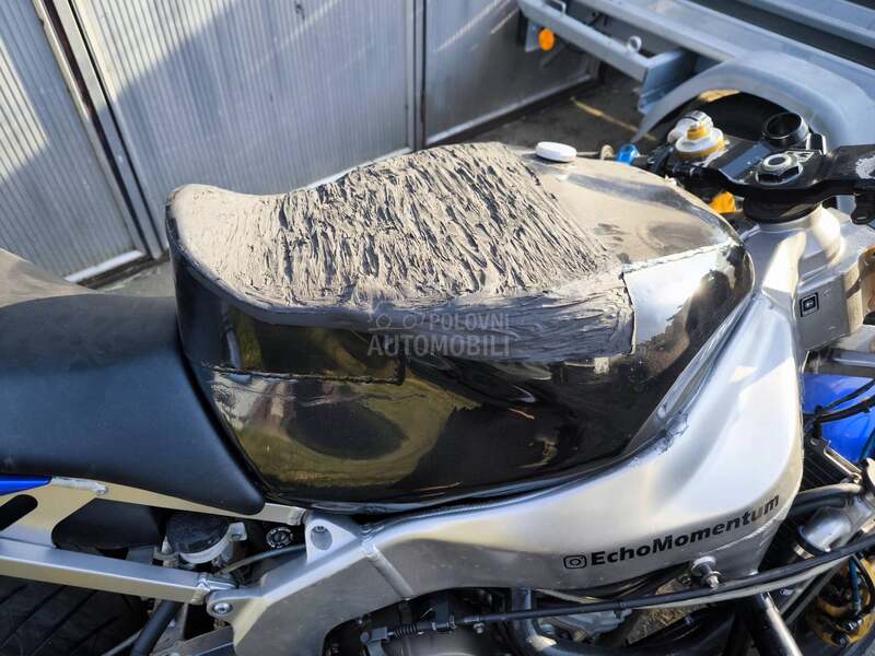 Kawasaki zx6r