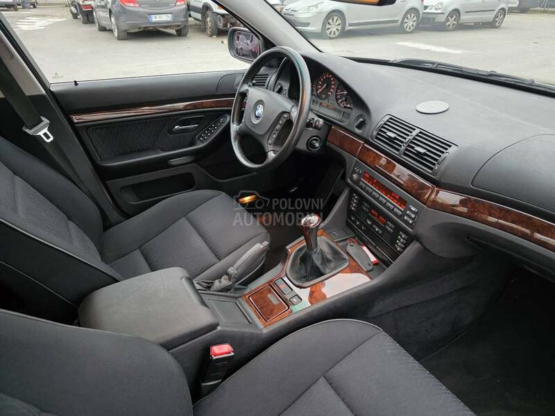 BMW 535 V8