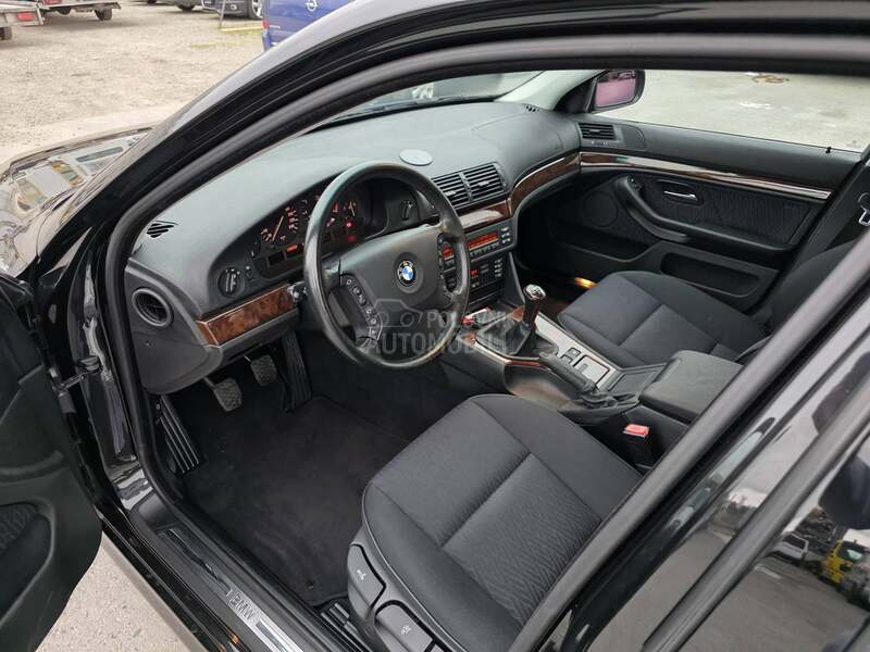 BMW 535 V8