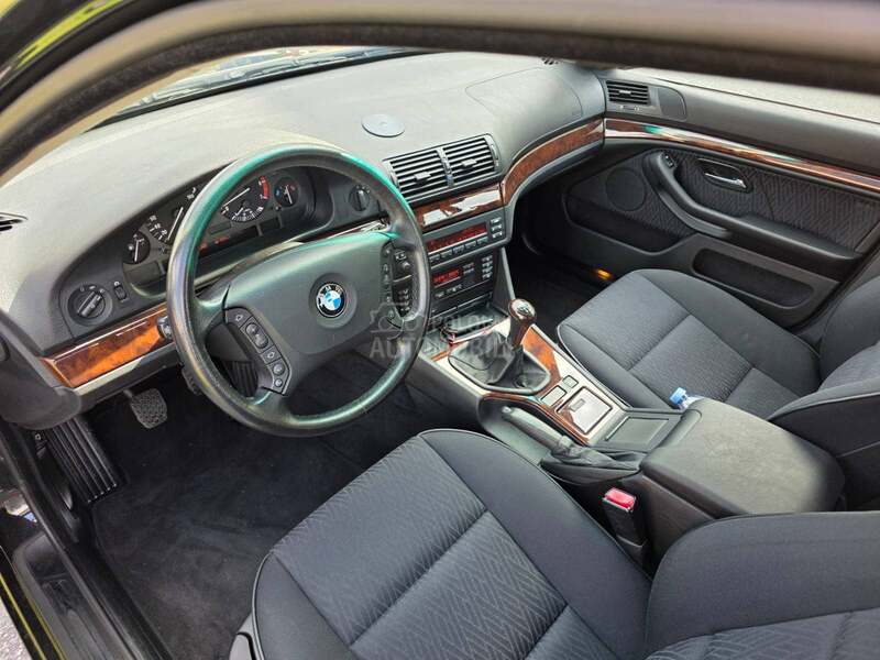 BMW 535 V8
