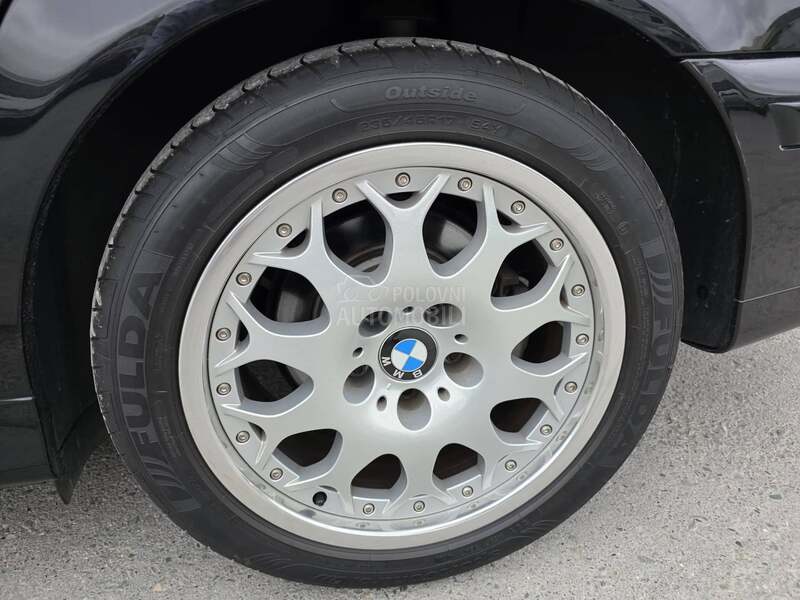 BMW 535 V8