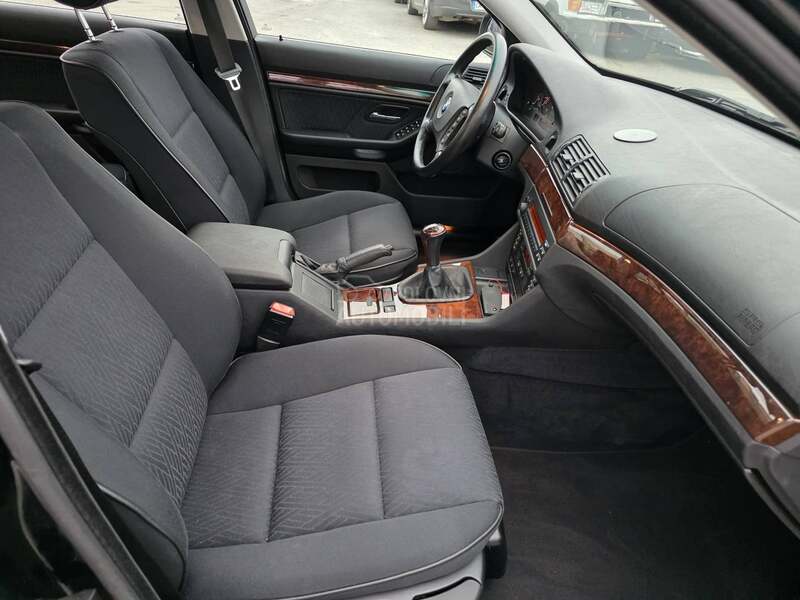 BMW 535 V8