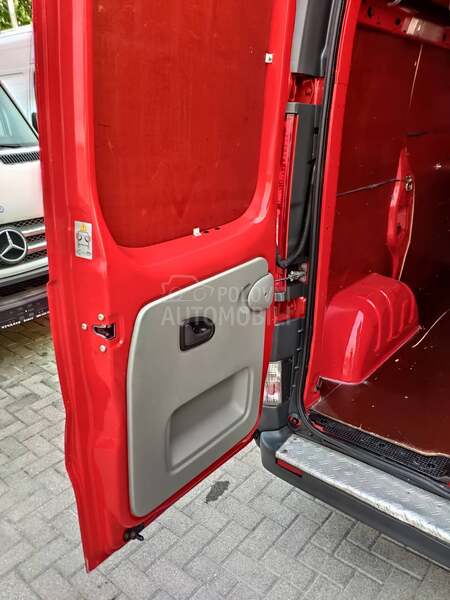 Opel Vivaro 145 KS KLIMA