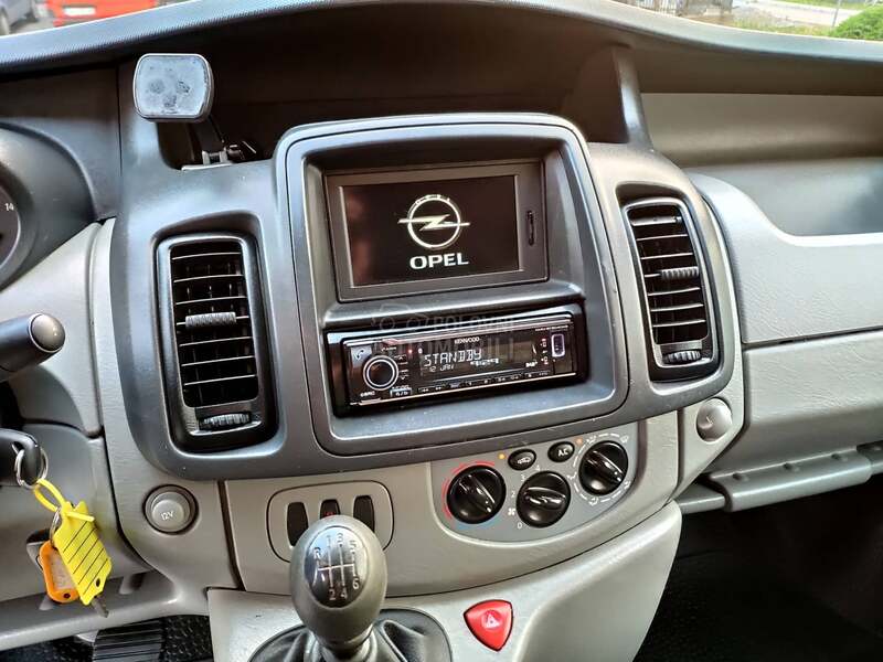 Opel Vivaro 145 KS KLIMA