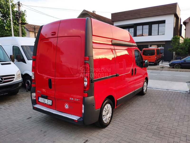 Opel Vivaro 145 KS KLIMA